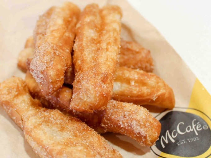 美国麦当劳推出限时供应的早餐小吃「Donut Sticks」似足油炸鬼。(网图)