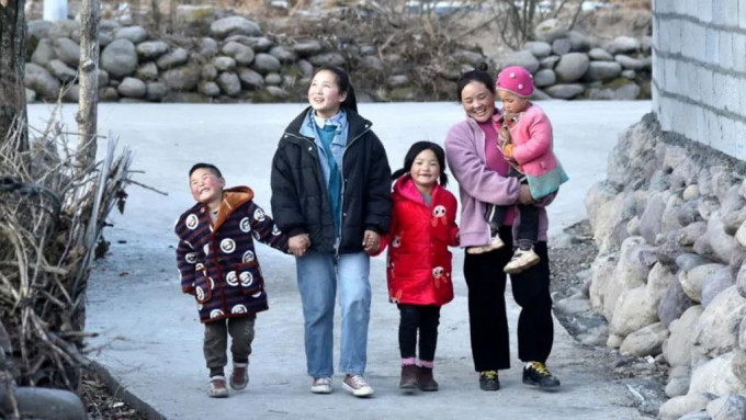 多名人大政協建議多項措施，鼓勵民眾生育三孩。新華社資料圖片