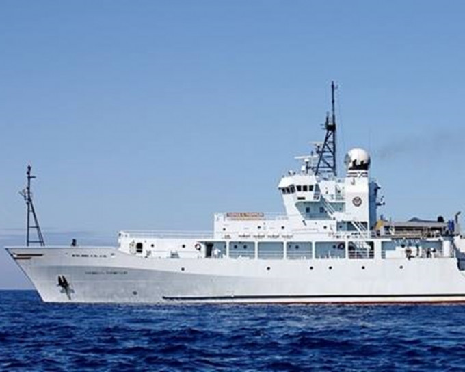 美國海軍科研船停泊高雄港9號碼頭，外界猜測是軍演前預先準備。台灣海軍退役軍官呂禮詩fb圖