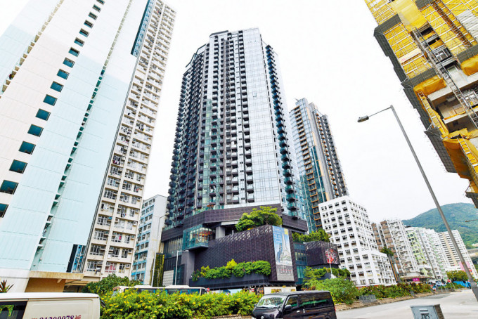 鼎佩长沙湾现楼新盘睿峰昨以1276万售出西翼19楼H室。