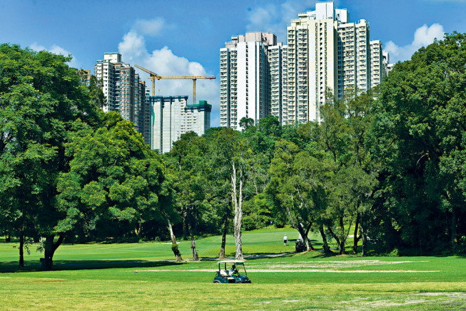 政府向城规会建议将粉岭高尔夫球场拟建公营房屋用地暂时修订为「未决定用途」地带。