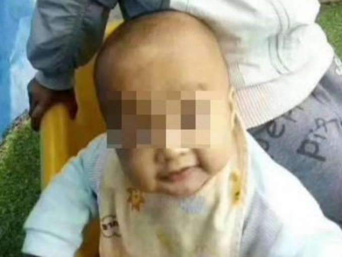 雲南麗江3歲男童光天化日之下被拐走。(網圖)