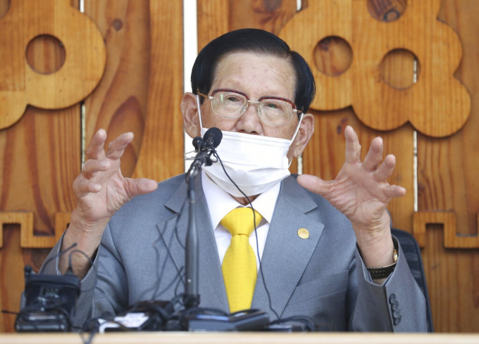 南韩新天地教主李万熙脱罪 。AP资料图片
