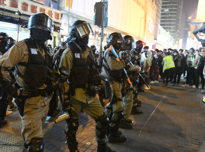 政府发言人指，警察只用了最低武力应对圣诞前夕暴力示威者公然的违法行为。资料图片
