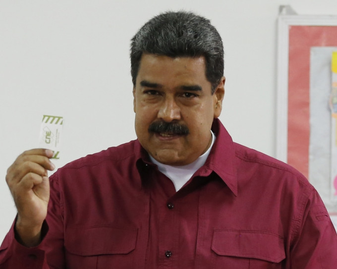 马杜罗（Nicolas Maduro）获官方确认胜出大选，顺利连任总统。 AP