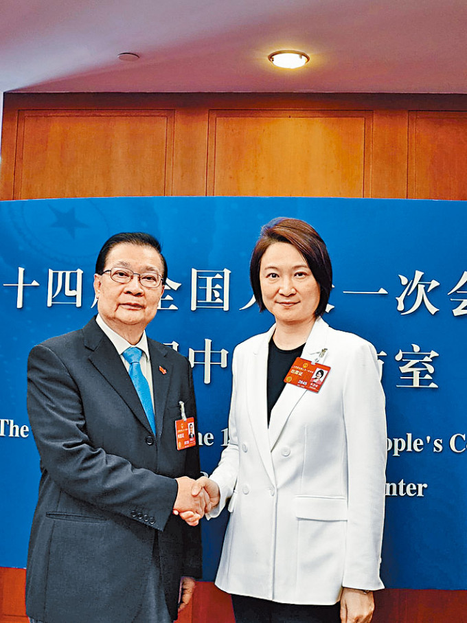譚耀宗祝賀李慧琼當選，稱很開心有她接替其工作。