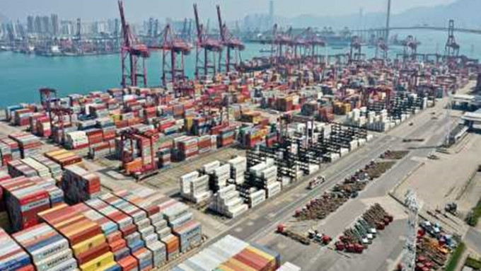 本港上月进口及出口货值跌幅扩大。资料图片