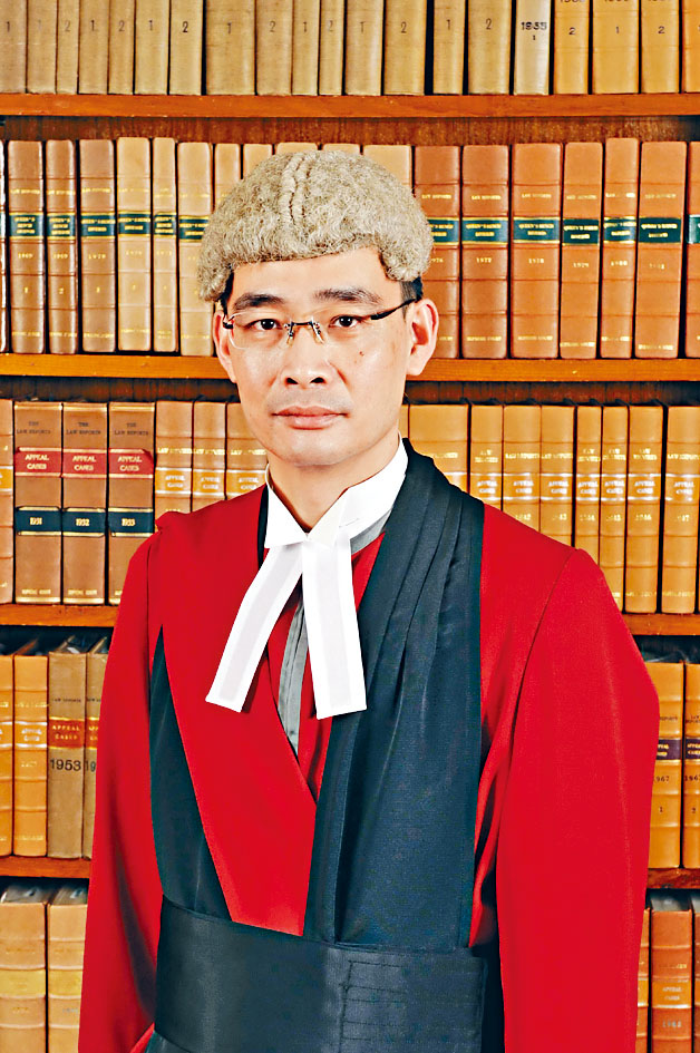 上诉庭法官彭伟昌认为原审法官判刑原则犯错及减刑过多。　
