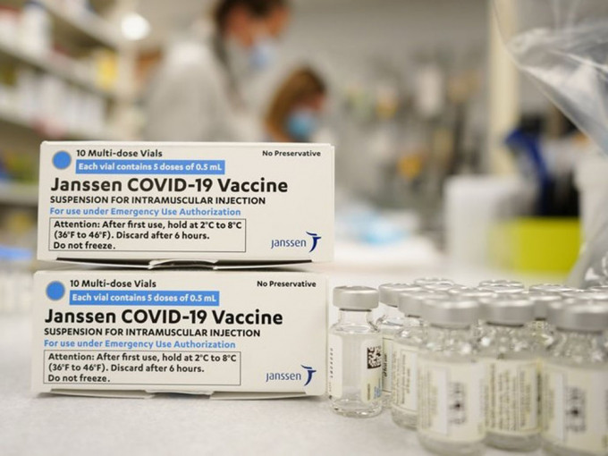 美国批准数百万剂强生新冠疫苗延长有效期4个半月。AP图片