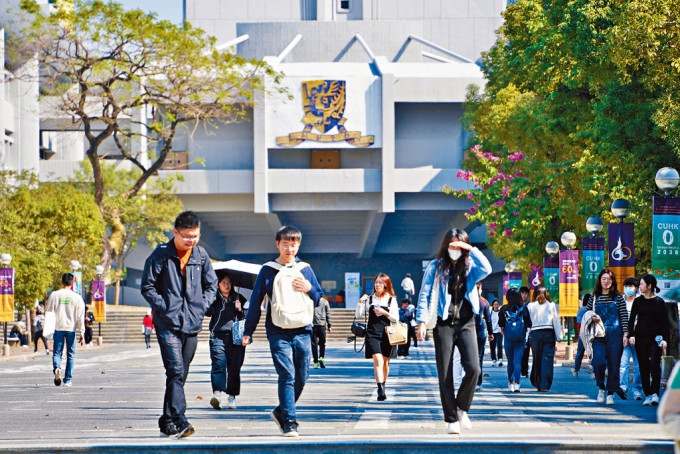 今年有一半文凭试状元选择入读中文大学医科，中大医学院透露，收生成绩中位数和最低分数仍超越中大。