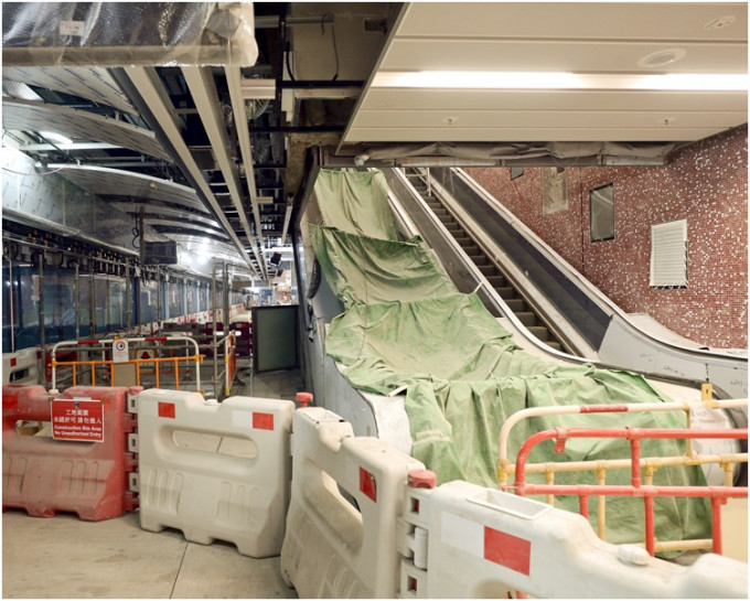 港铁指会配全委员会对红磡站月台钢筋工程的施工问题的调查。