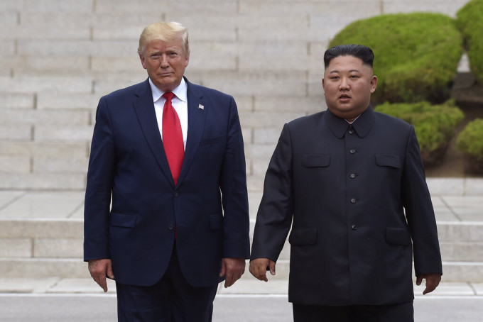 特朗普指，金正恩在2018年新加坡峰會上簽署了一份強大的無核化協議。AP