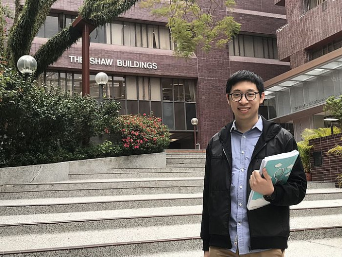去年香港华仁书院毕业的文凭试状元洪臻，认为应考前的压力管理很重要。