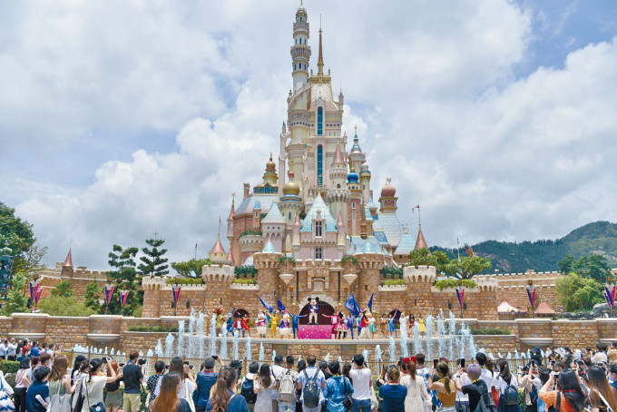 香港迪士尼乐园公布新的乐园门票价格分级制。