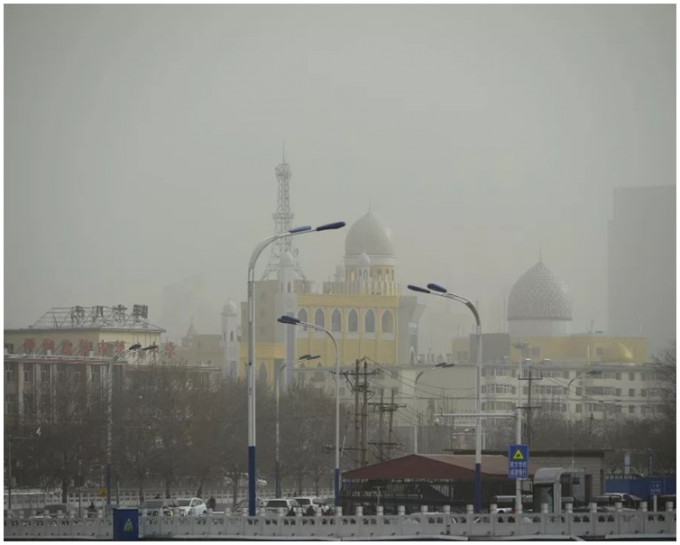 呼和浩特市發布沙塵暴黃色預警信號。資料圖片