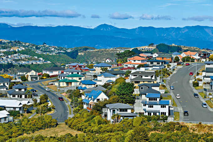 ■纽西兰首都威灵顿近郊的住宅区。