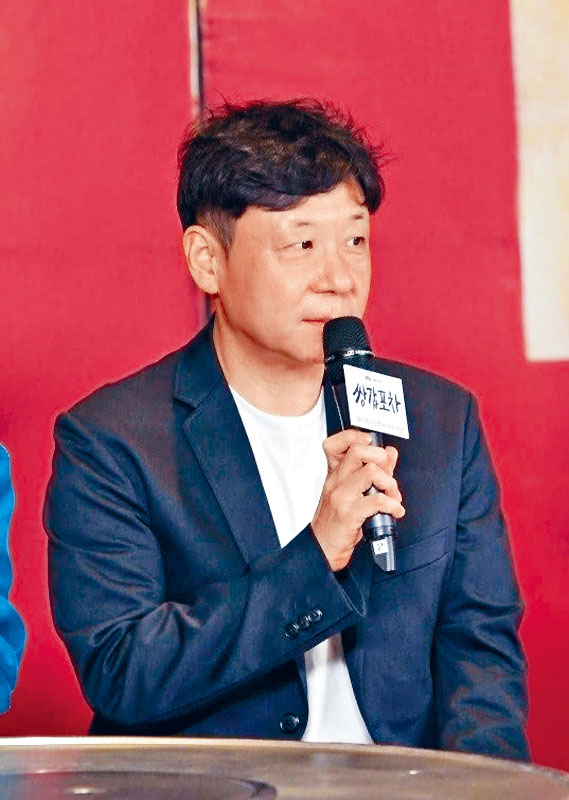 黃靜茵主演的《雙甲小食店》導演全昌根（圖），傳當年在張紫妍陪睡名單中。