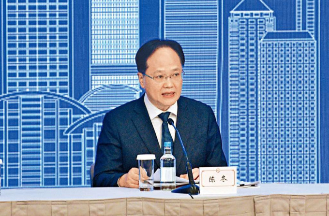 ■中联办副主任陈冬提到民主的三个「应当」。