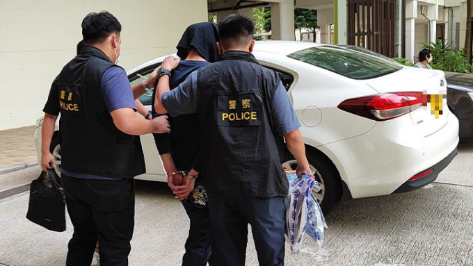 深水埗警區刑事調查隊於觀塘區拘捕一名27歲本地男子。警方提供