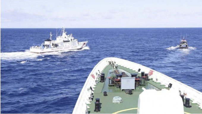 菲律宾4船闯仁爱礁中国海警以高压水炮驱离| 星岛日报