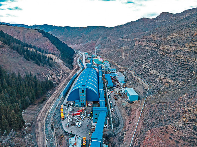 新疆發生煤礦透水事故。