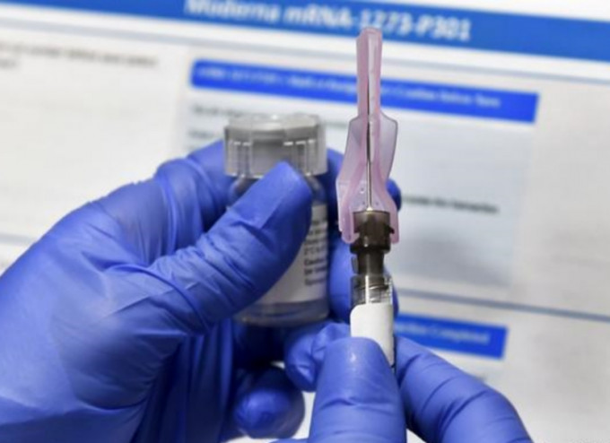 首批為數24.9萬劑由輝瑞藥廠和德國BioNTech 合作研發的疫苗會於本月內運抵加拿大。AP資料圖