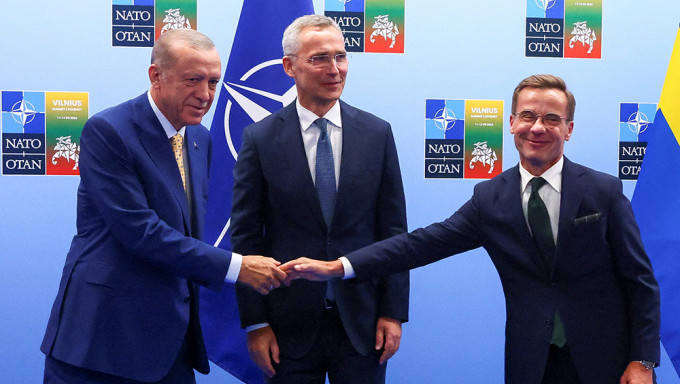 北约秘书长斯托尔滕贝格、土耳其总统埃尔多安与瑞典首相克里斯特松会晤。路透社