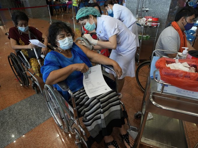 泰國正加強接種疫苗防止疫情擴散。AP