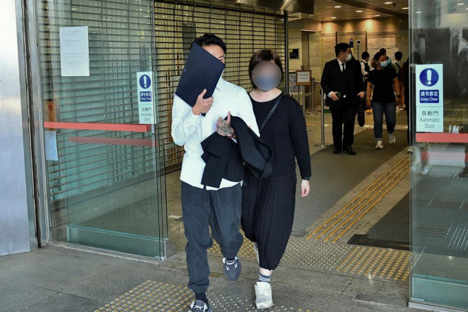 楊惠俊(左)不服判刑上訴被駁回。資料圖片