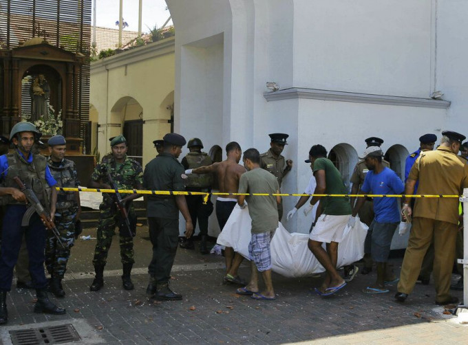斯里兰卡发生连环炸弹袭击。AP