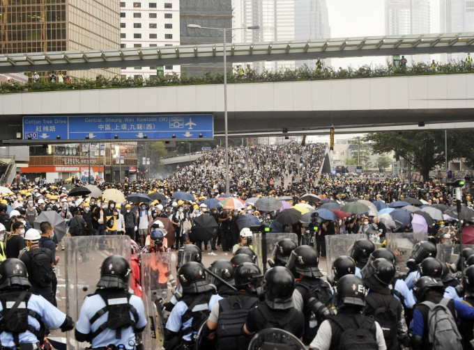 6月12日民阵举行反修例游行后，引发冲突事件。资料图片