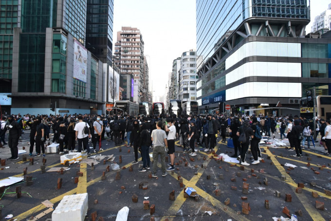 当日弥敦道有大批示威者聚集。资料图片