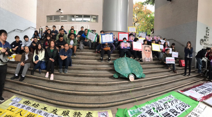 職工盟向海麗邨罷工清潔工發放4.7萬元生活津貼。