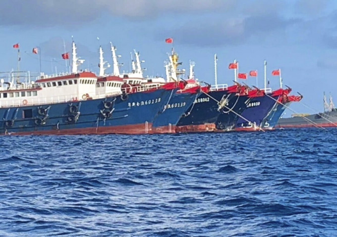 逾250艘中國船隻闖菲律賓專屬經濟區。AP
