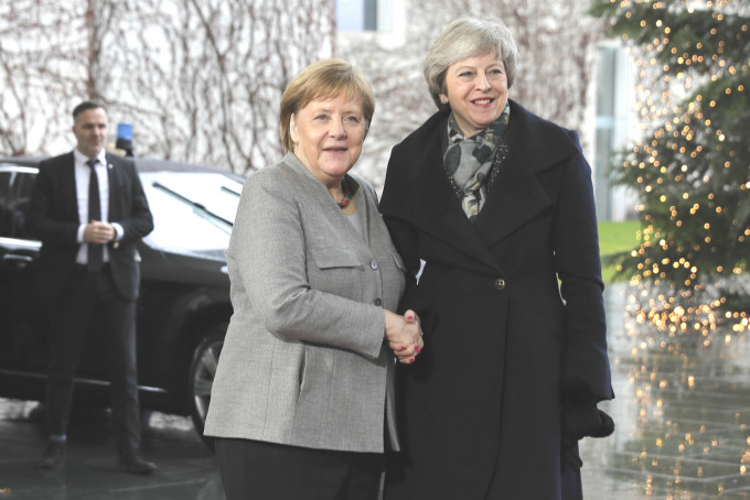 英国首相文翠珊与德国总理默克尔会面。AP