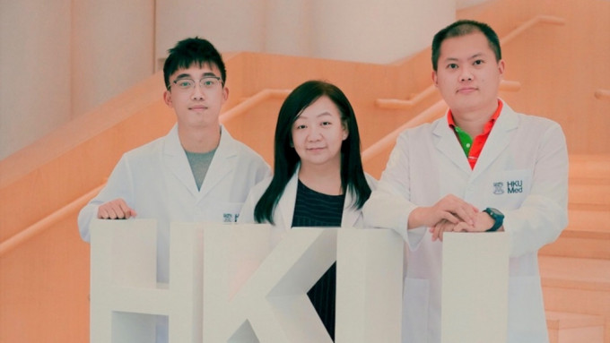 研究團隊成員左起：黃允祈、任蕙蘋教授及鄭思強博士。港大醫學院