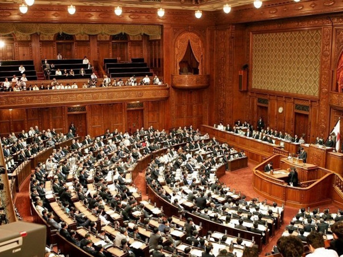 日本拟下月4日召开国会临时会议。网图