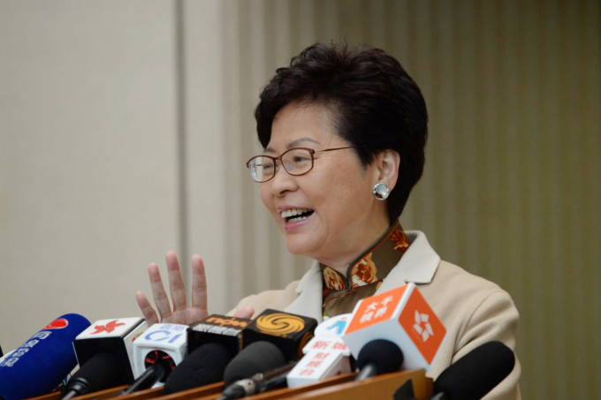 林郑月娥说，下任港铁主席将面对极大挑战。