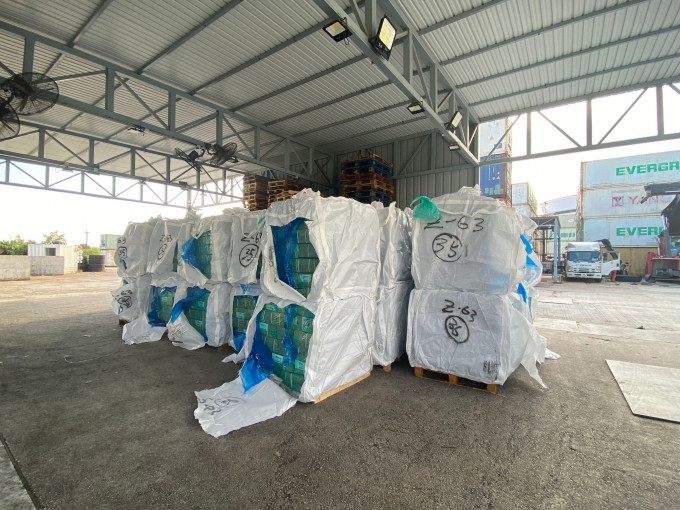 警方於10月22日在青衣一貨倉的貨櫃中尋回該批失物。警方提供