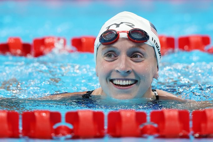 莉迪丝姬夺女子800米自由泳金牌。网上图片