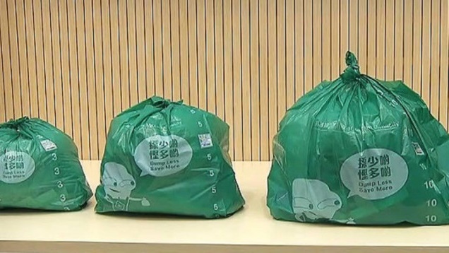 垃圾徵費︱謝展寰：指定膠袋與一般垃圾袋耐用度無分別 市民用過就不會有疑問