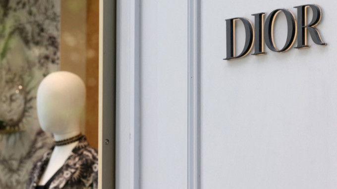 意大利警指Dior外判商榨压中国黑工。(路透社)