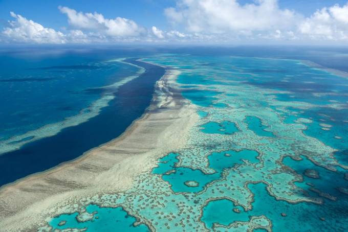 位于澳洲的全球最大的热带珊瑚礁系统——大堡礁。美联社资料图片