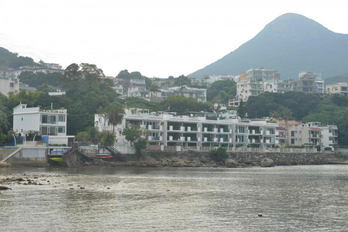 外籍客3200万沽西贡村屋，持货7年蚀「五球」。