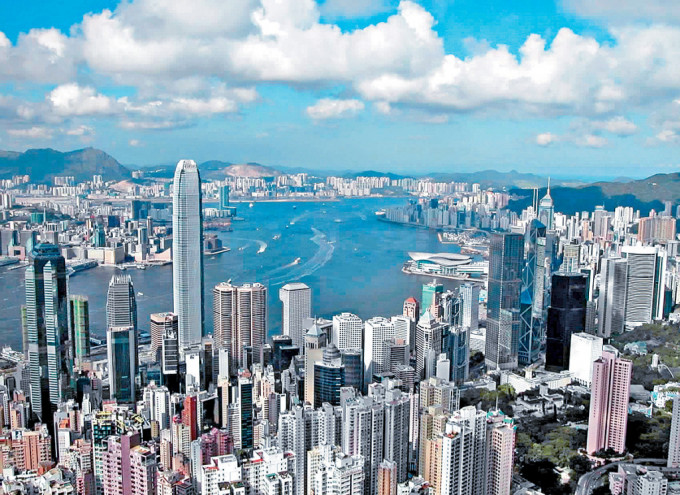 惠譽維持香港長期外幣發行人違約評級為「AA-」、展望評為「穩定」。