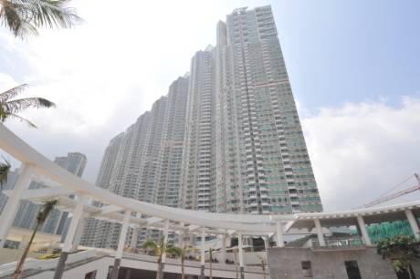 外籍機師定居香港 市價798萬購影岸•紅低層2房