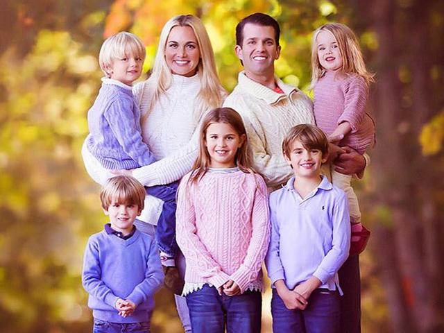 唐纳德与瓦妮莎均为40岁，于2005年结婚，有5个子女。 网图