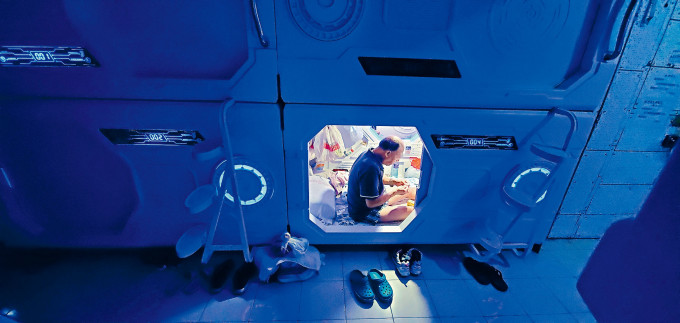 ■「太空舱」是住客唯一的私人空间。