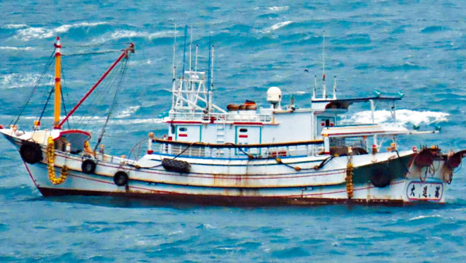 非法捕撈被扣查的台灣漁船。