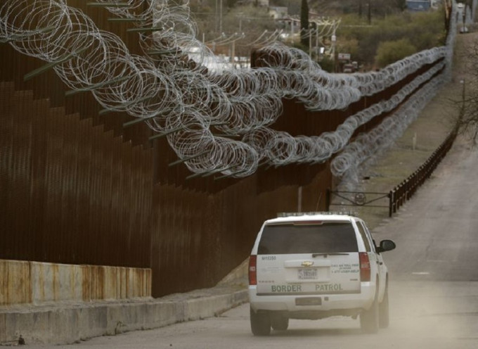 美墨边境围墙。AP